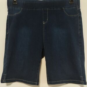 Avenue Comfort Denim Women's Shorts / Size 16